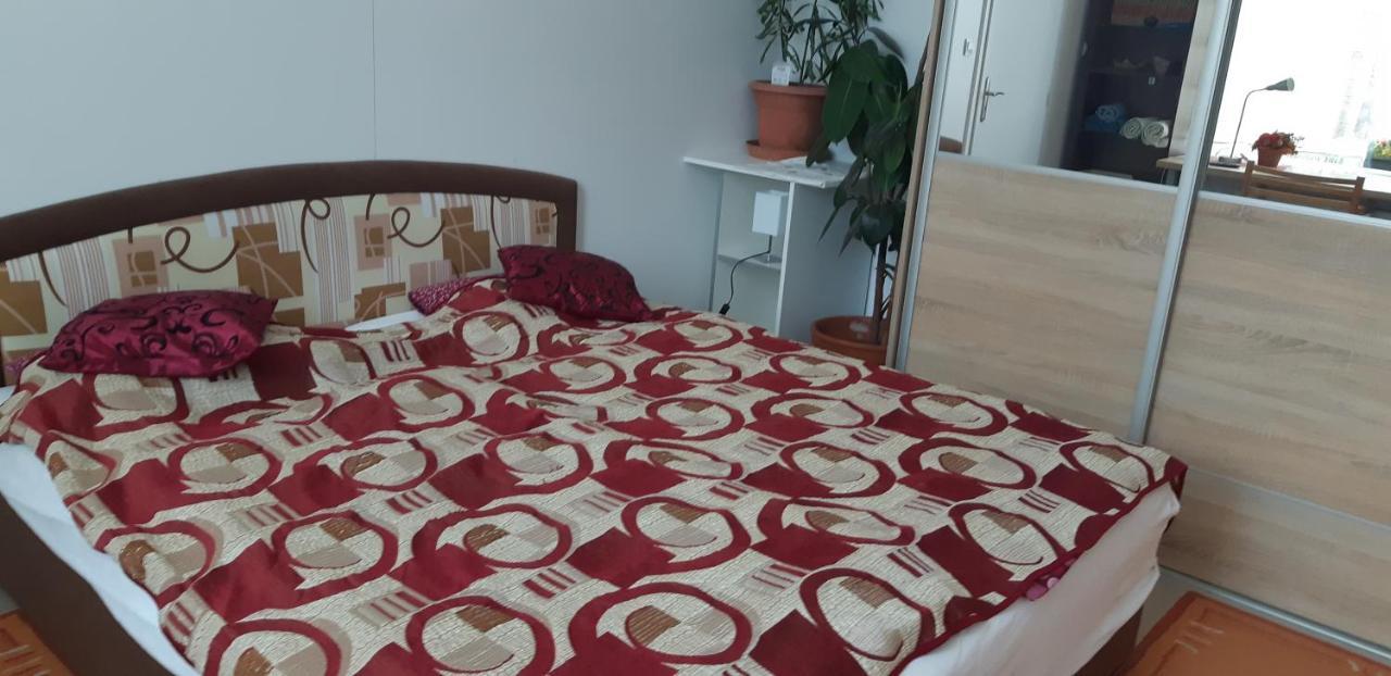 Apartman Yvet Sucany Exterior foto