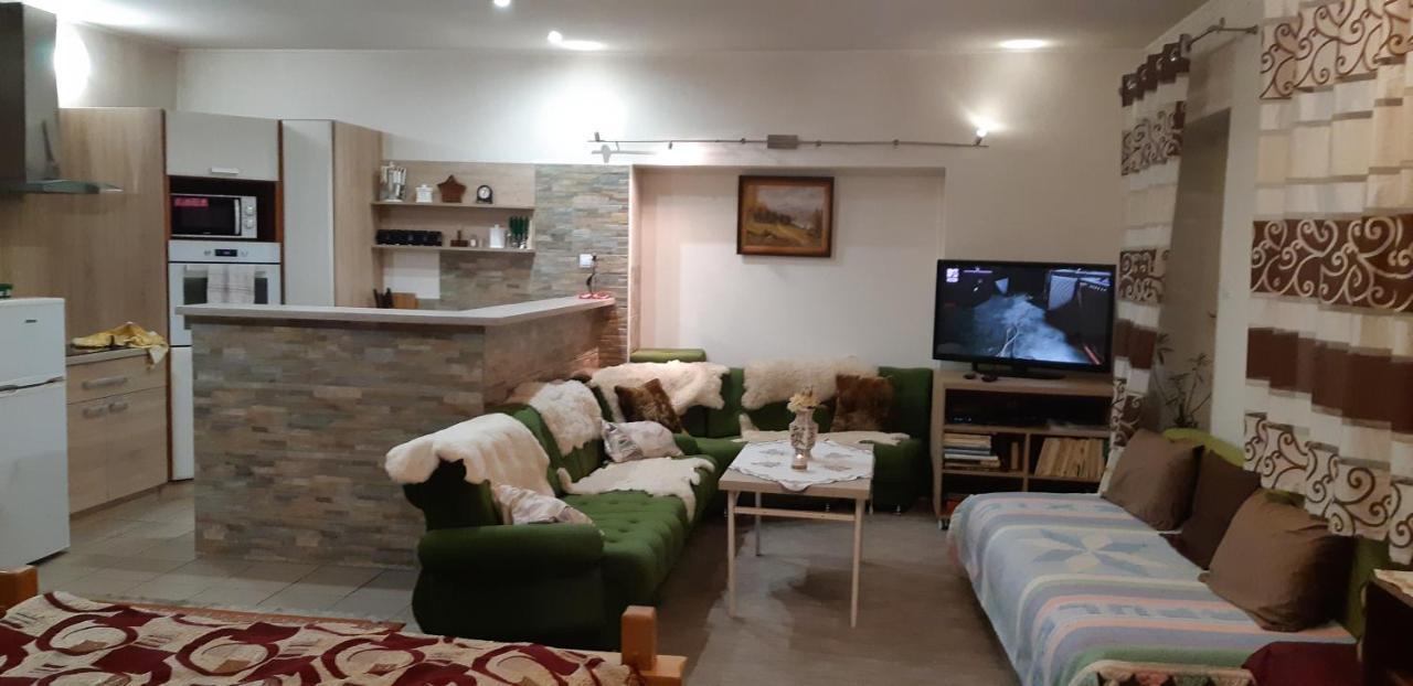 Apartman Yvet Sucany Exterior foto