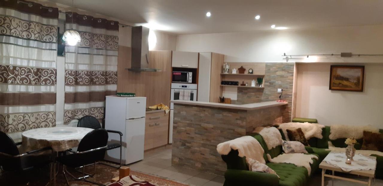 Apartman Yvet Sucany Exterior foto