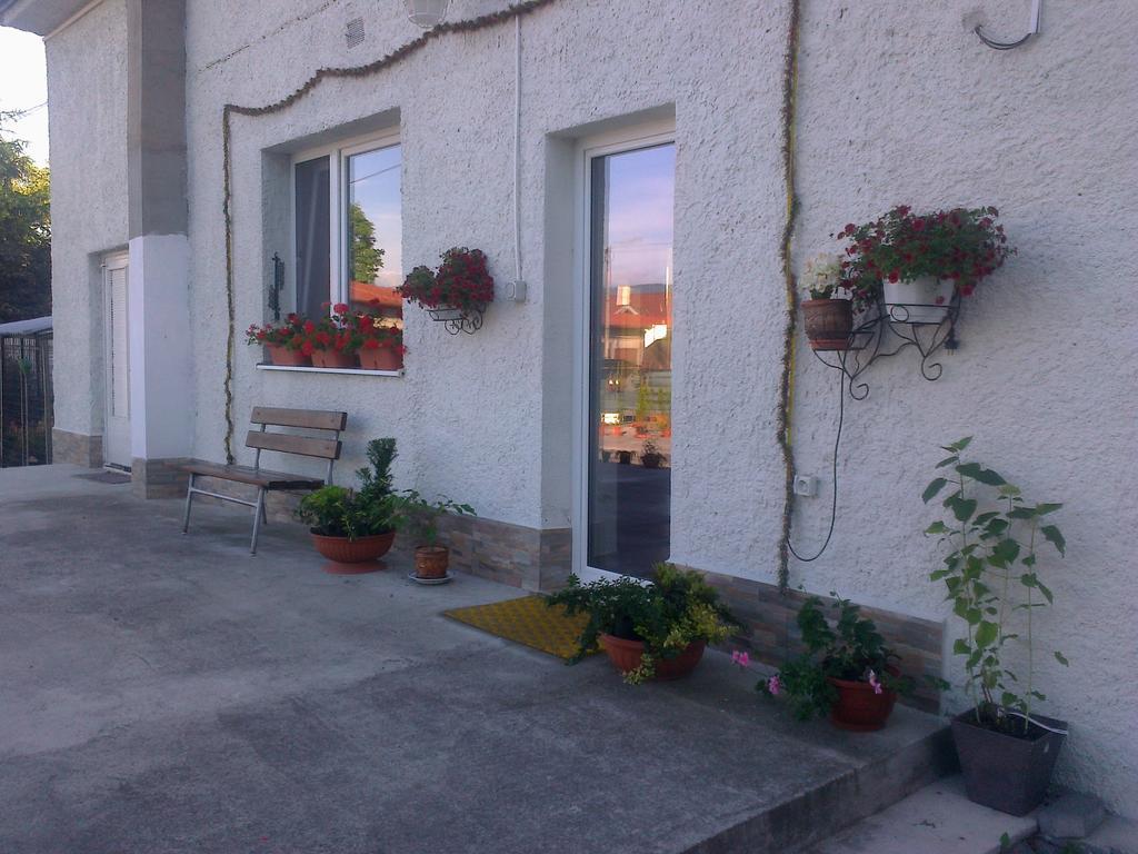 Apartman Yvet Sucany Exterior foto