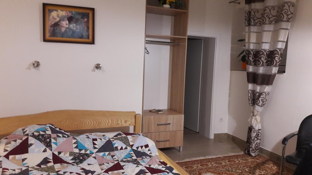 Apartman Yvet Sucany Exterior foto