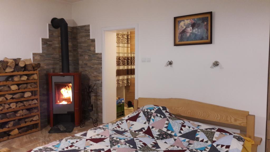 Apartman Yvet Sucany Exterior foto