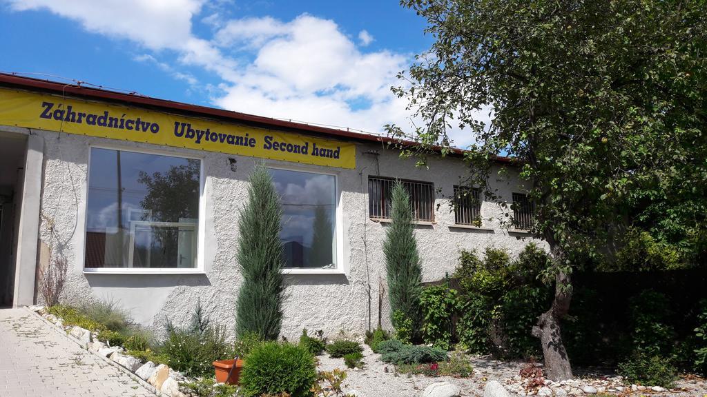 Apartman Yvet Sucany Exterior foto