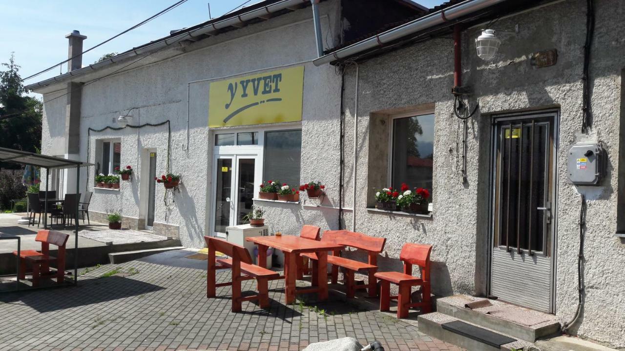 Apartman Yvet Sucany Exterior foto