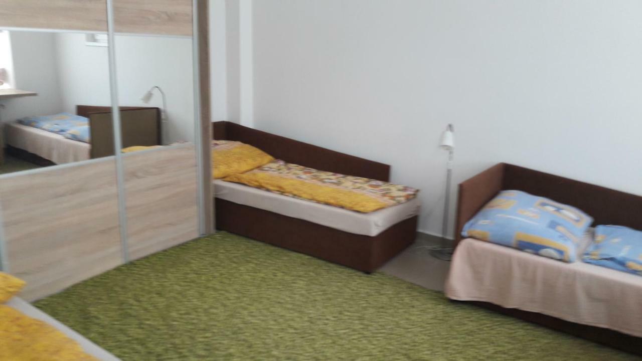 Apartman Yvet Sucany Exterior foto