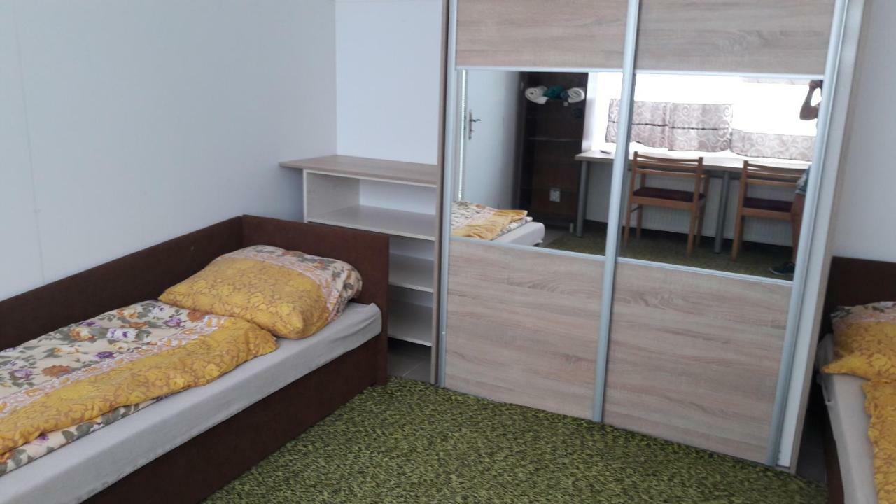 Apartman Yvet Sucany Exterior foto